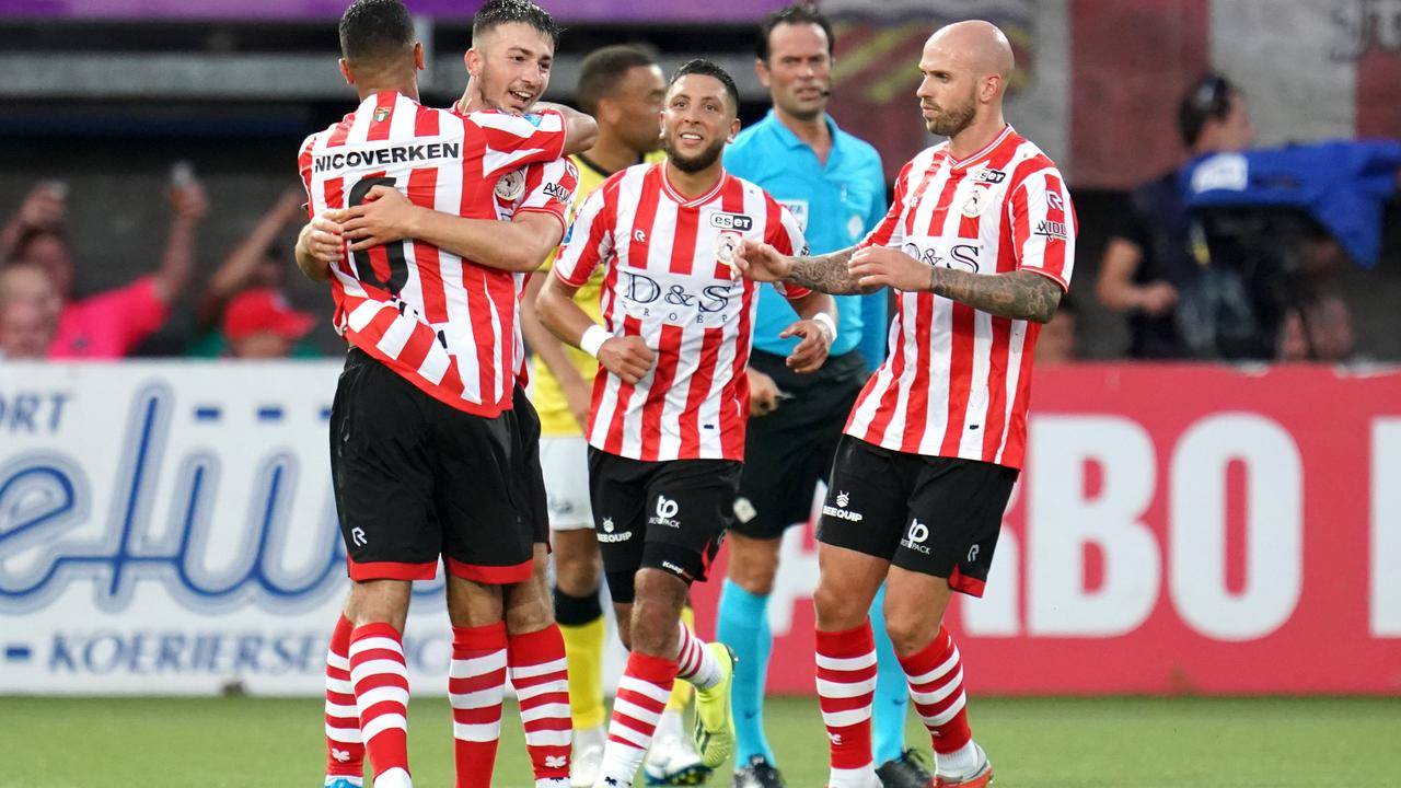 当于詹姆斯 当于詹姆斯